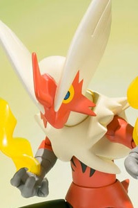 BANDAI SPIRITS S.H.Figuarts Mega Blaziken