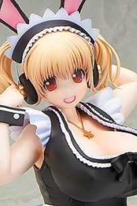 FREEing Super Pochaco Bunny Ver. 1/4 PVC Figure