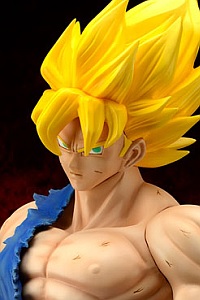  X-PLUS Gigantic Series Dragon Ball Z Super Saiyan Goku