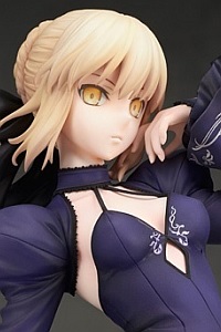 ALTER Fate/Grand Order Saber/Altria Pendragon [Alter] Dress Ver. 1/7 PVC Figure