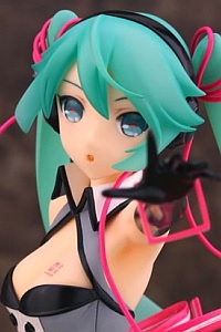 Alphamax Hatsune Miku -Two-Dimension Dream Fever Ver.- 1/7 PVC Figure