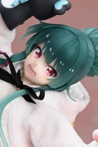 Prime 1 Studio PRISMA WING Kuma Kuma Kuma Bear Punch! Yuna DX 1/7 Plastic Figure