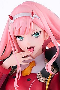 GOOD SMILE COMPANY (GSC) DARLING in the FRANXX Zero Two 1/7 Plastic Figure