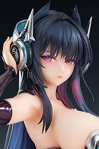 APEX Azur Lane Strasbourg Uta-sei Mau Circuit Ver. 1/7 Plastic Figure