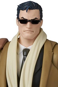 MedicomToy MAFEX No.299 BRUCE WAYNE (BATMAN: HUSH Ver.) Action Figure