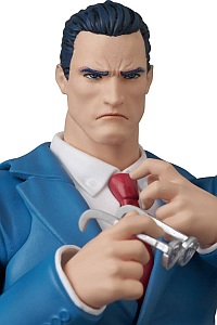 MedicomToy MAFEX No.300 CLARK KENT (BATMAN: HUSH Ver.) Action Figure