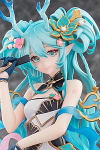 KAIYODO Hatsune Miku Seiryu Ver. 1/7 Plastic Figure