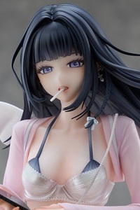 HanaBee Soft Summer Mia 1/6 Plastic Figure
